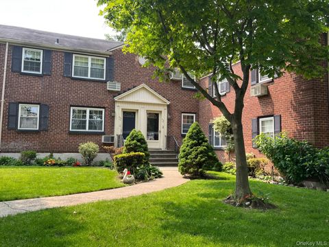 Homes For Sale - 210-12 69th Avenue #LOWER<br/> Queens County, Oakland Gardens, NY 11364