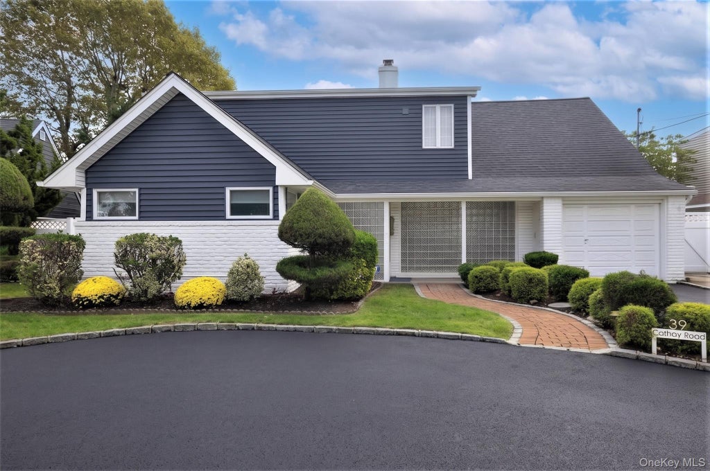 Photo of 39 Cathay Road, East Rockaway, NY 11518 (MLS # 1049266)