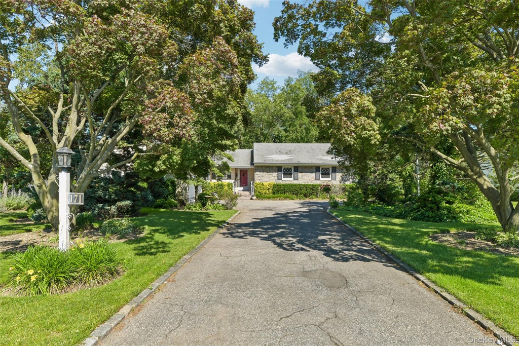 Photo of 171 Rockaway Avenue, Garden City, NY 11530 (MLS # 1025481)