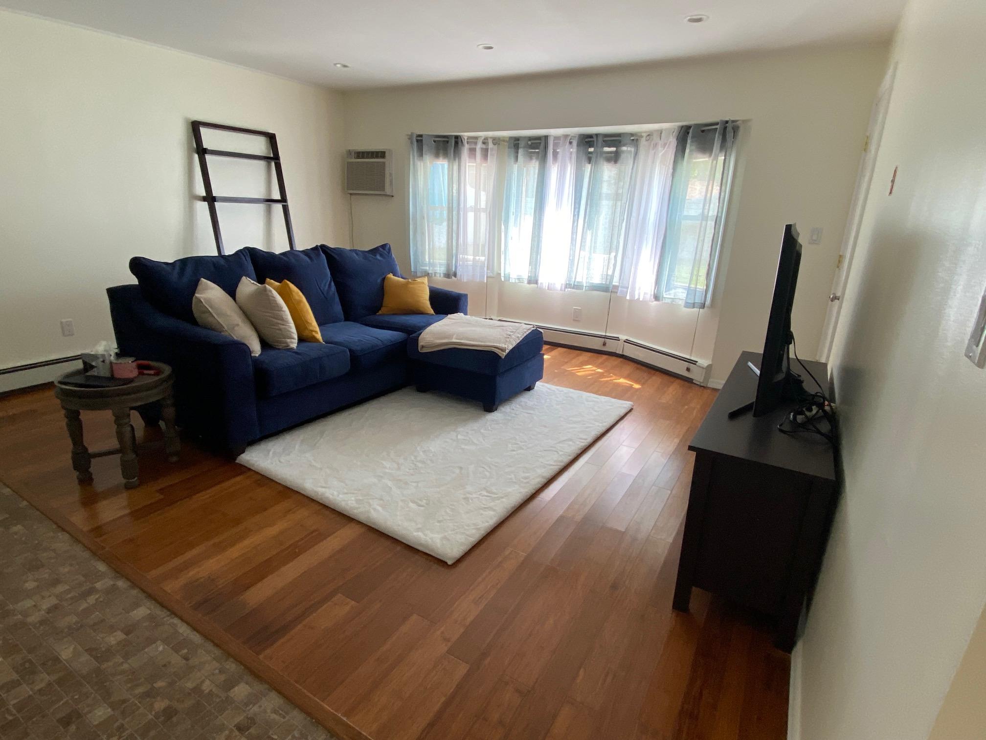 17 College Lane, North Hempstead, New York image 4
