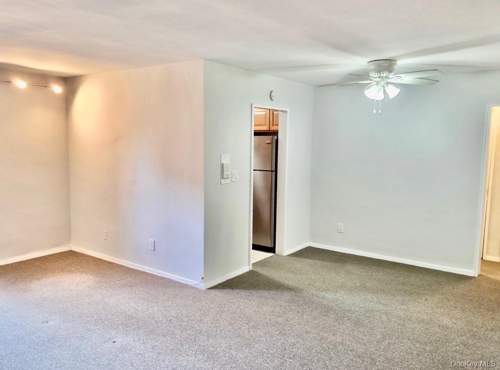 Photo of 100 Lincoln Avenue #7B, Mineola, NY 11501 (MLS # 1021650)