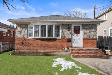 40 Belmont Boulevard, Elmont, NY 11003 - MLS#: 948141