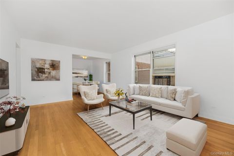 Homes For Sale - 766 Palmer Road #2D<br/> Bronxville, NY 10708