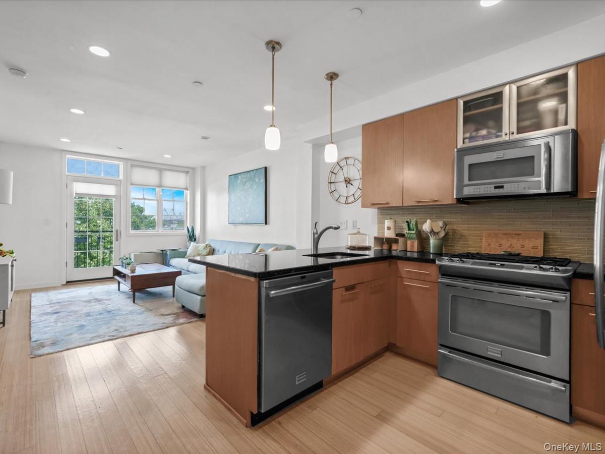 2519 35th Street 4C