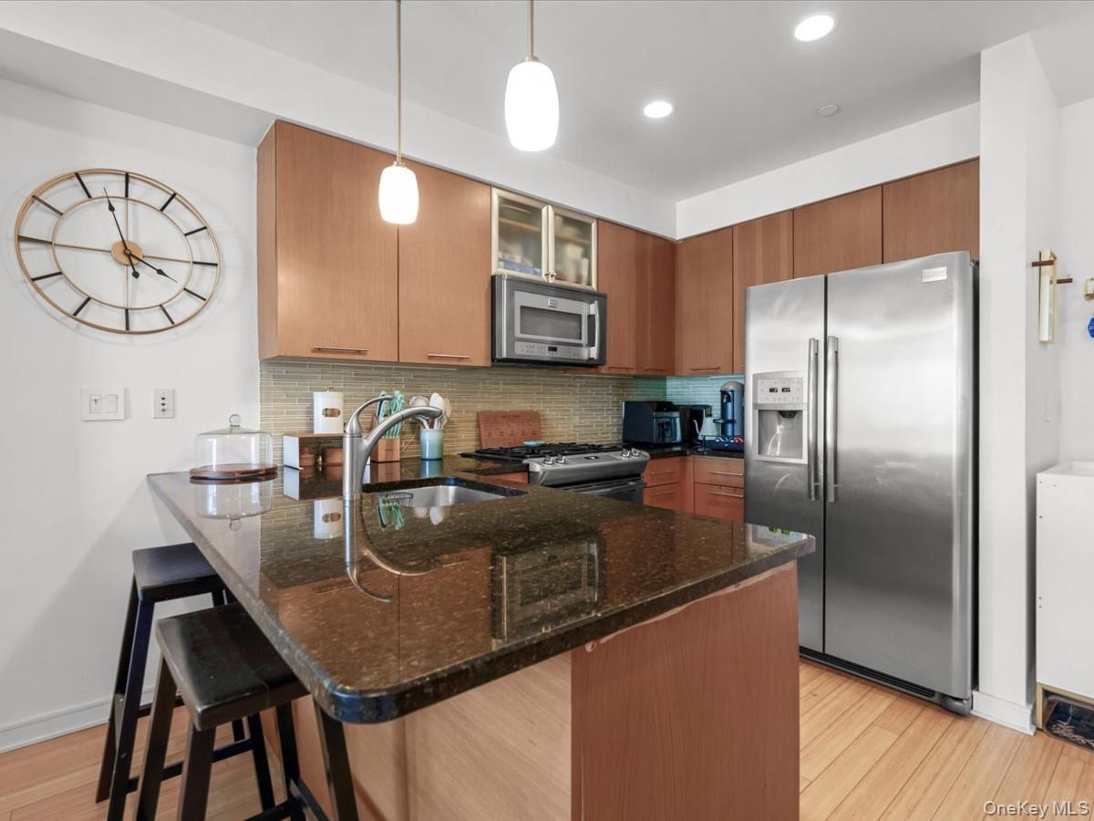 2519 35th Street 4C