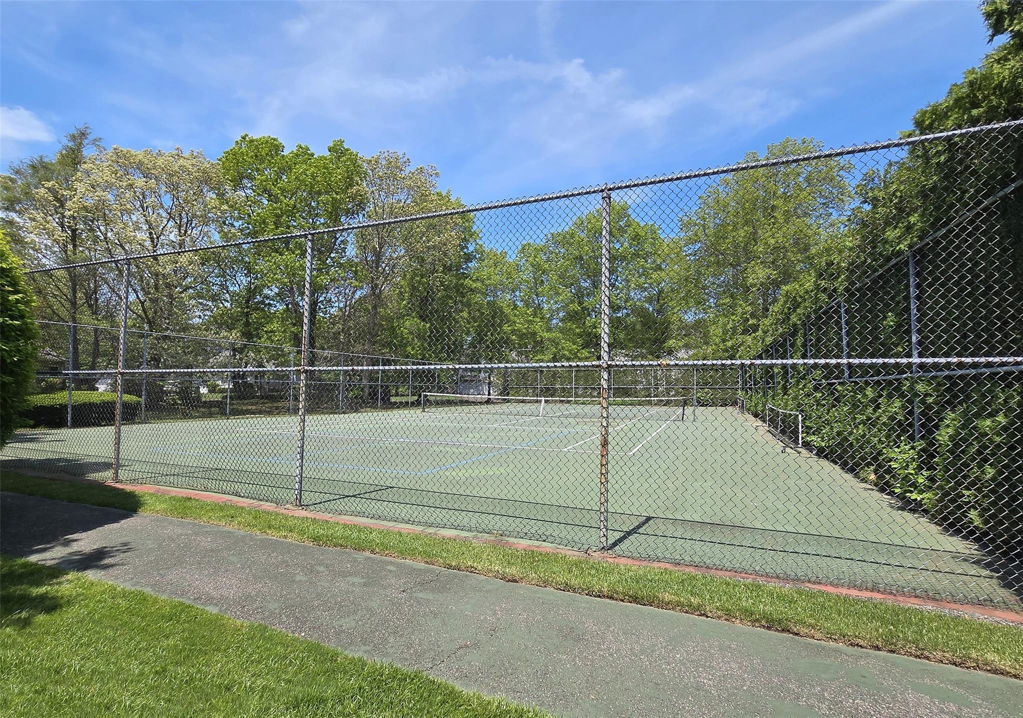 306 Sara Circle, Port Jefferson Station, New York image 6