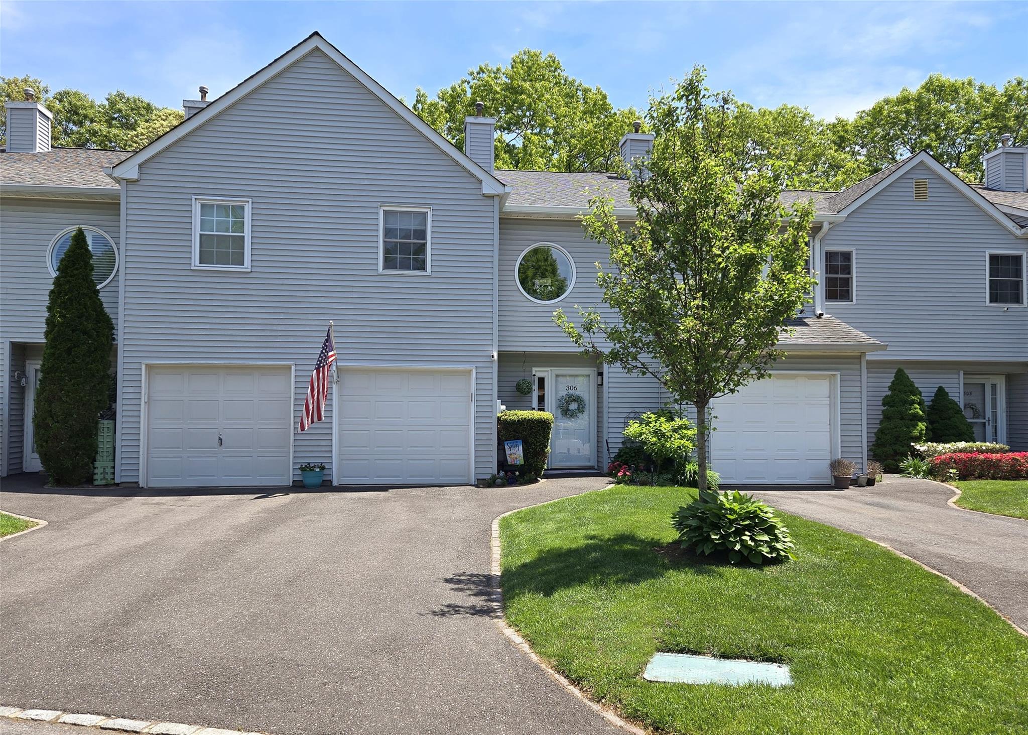 306 Sara Circle, Port Jefferson Station, New York image 1