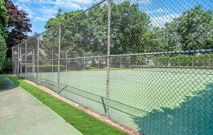 306 Sara Circle, Port Jefferson Station, New York image 7
