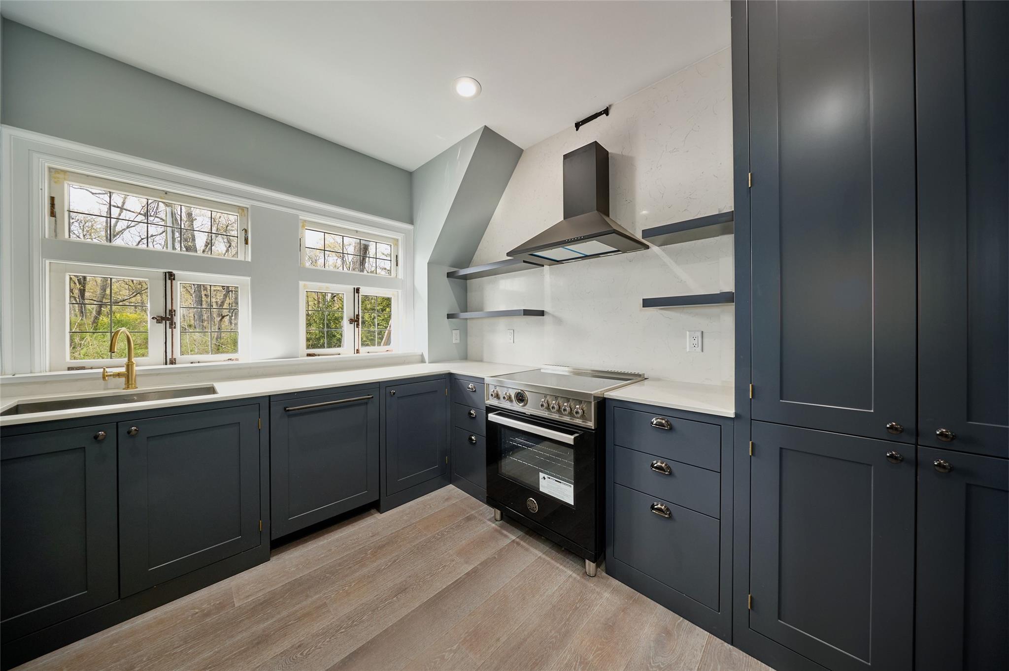 76 Summit Road, Tuxedo Park, New York image 17