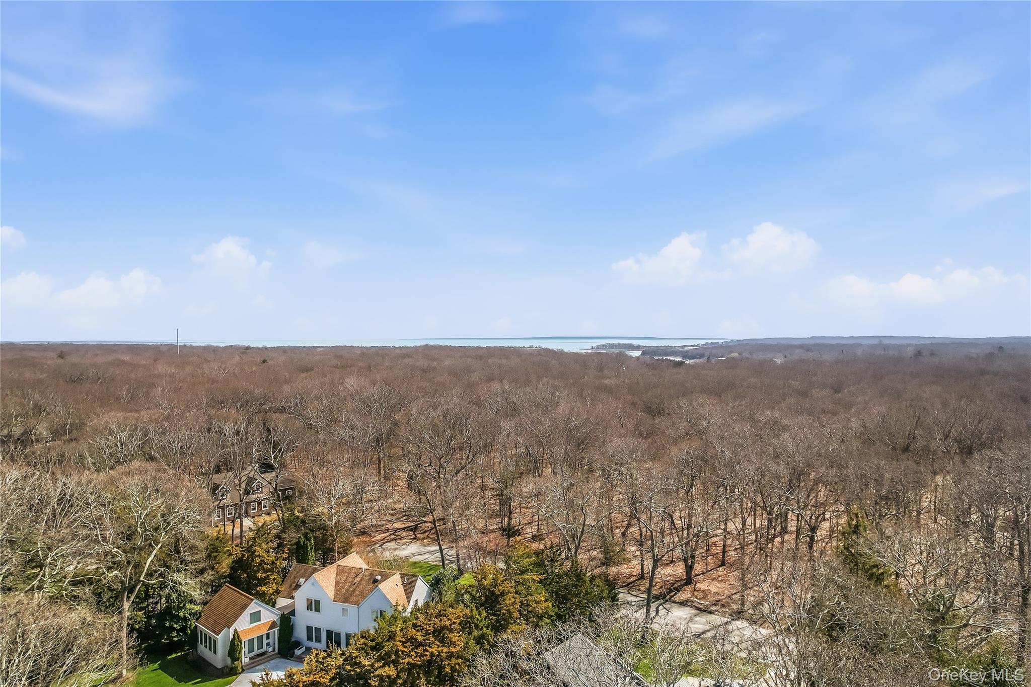 73 Manor Lane S