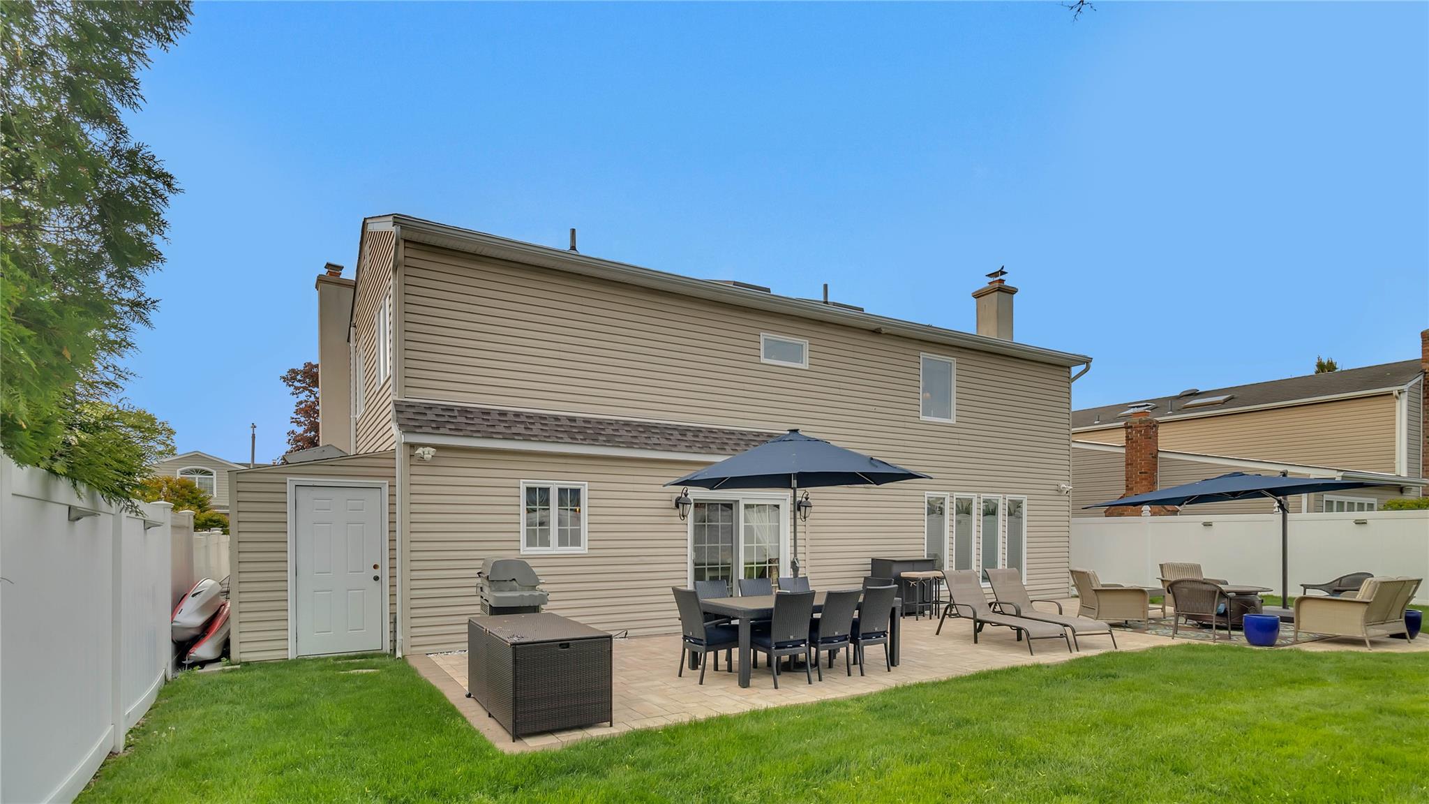 2744 Ellen Road, Bellmore, New York image 38