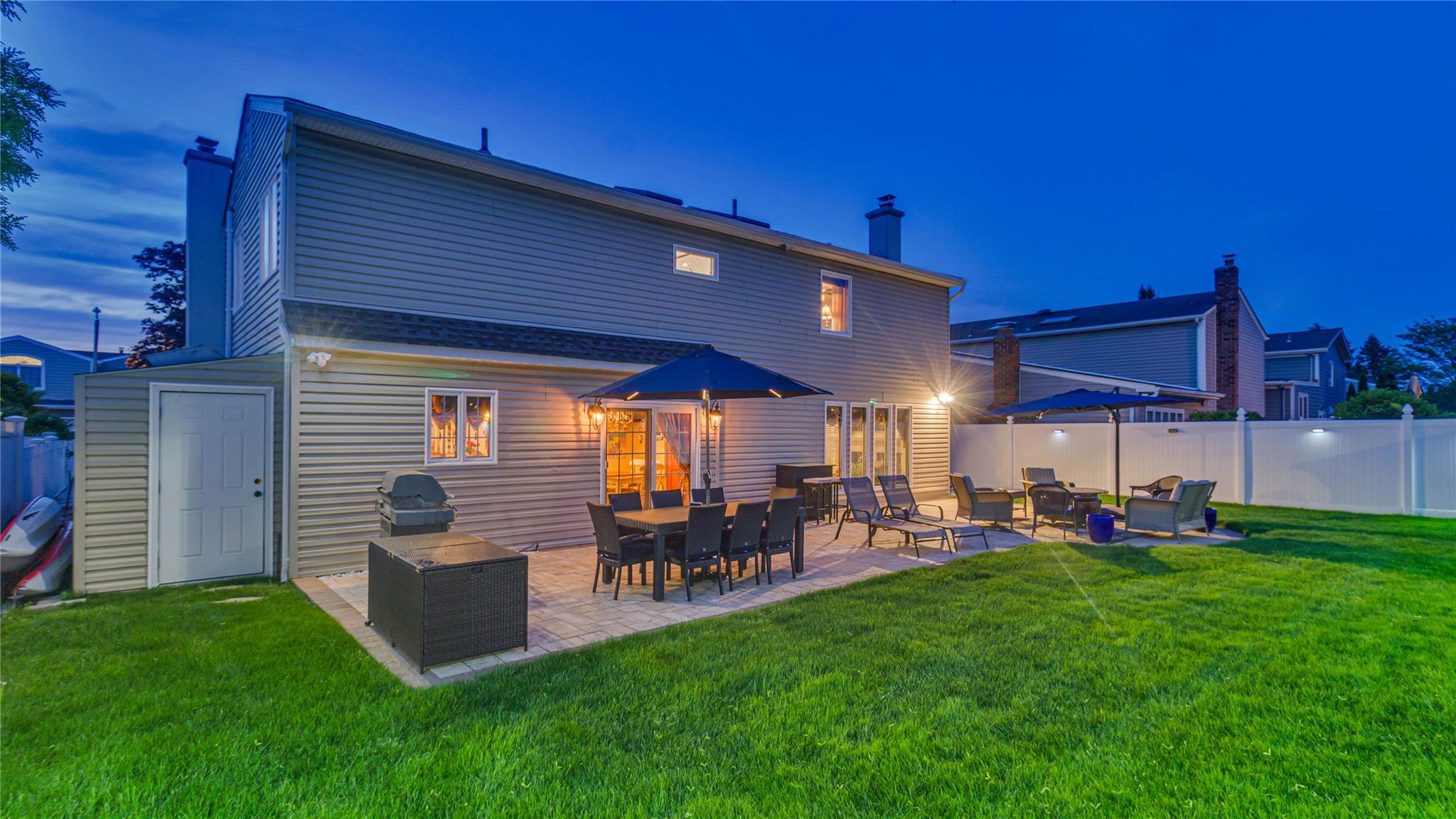 2744 Ellen Road, Bellmore, New York image 3