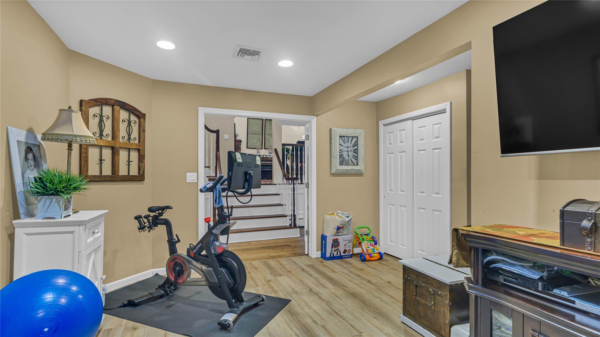 2744 Ellen Road, Bellmore, New York image 20