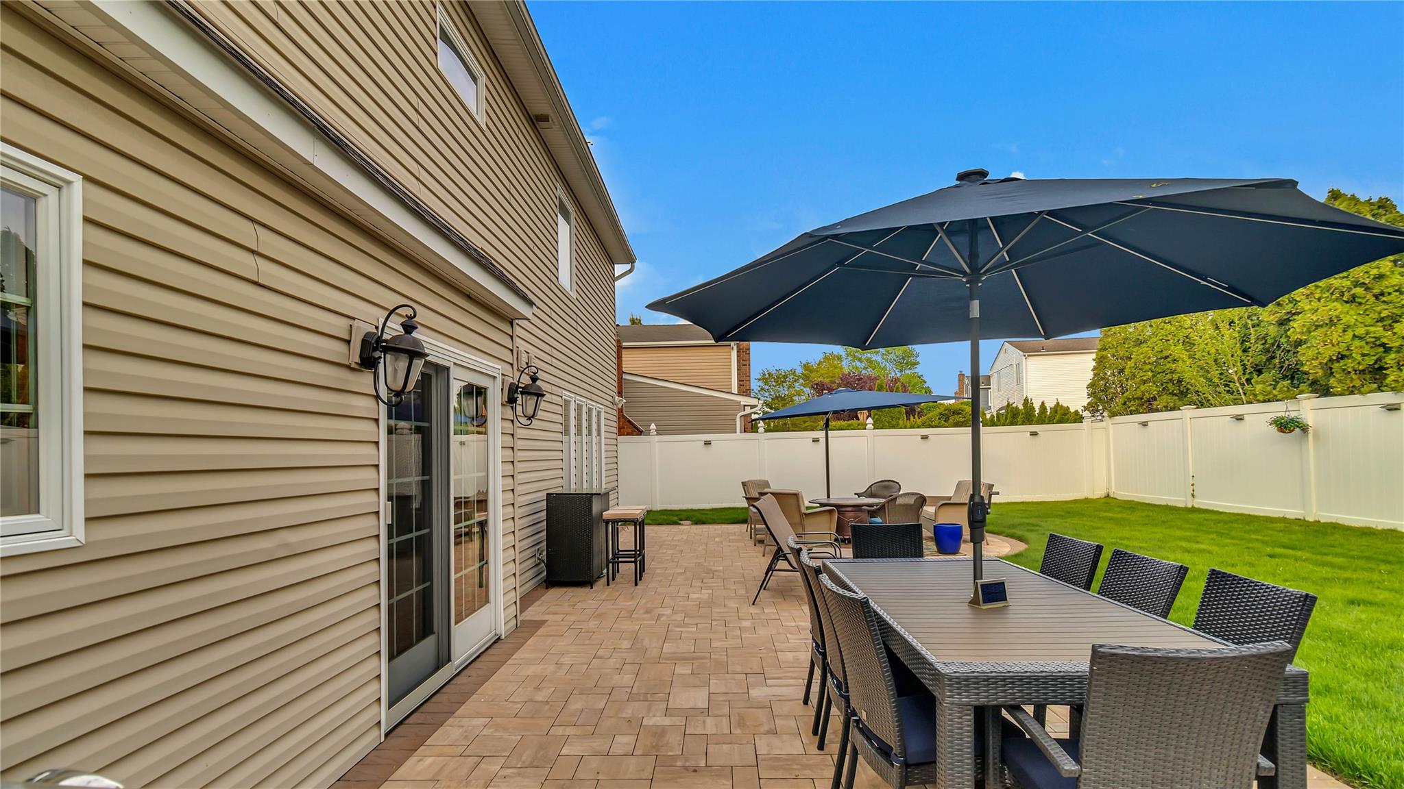 2744 Ellen Road, Bellmore, New York image 39