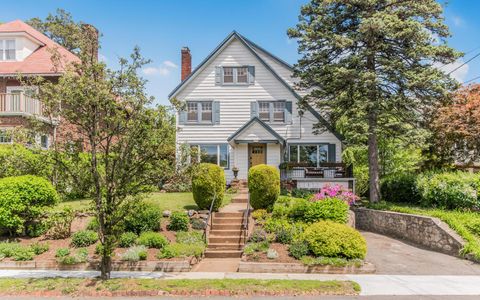 15 Pershing Avenue New Rochelle NY 10801