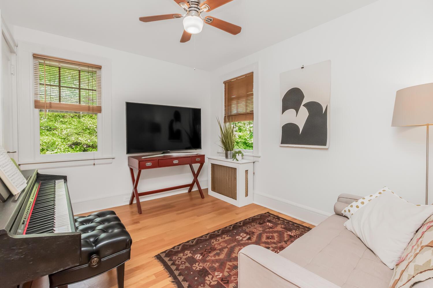 15 Pershing Avenue, New Rochelle, New York image 20