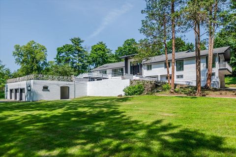 452 E Shore Road Great Neck NY 11024