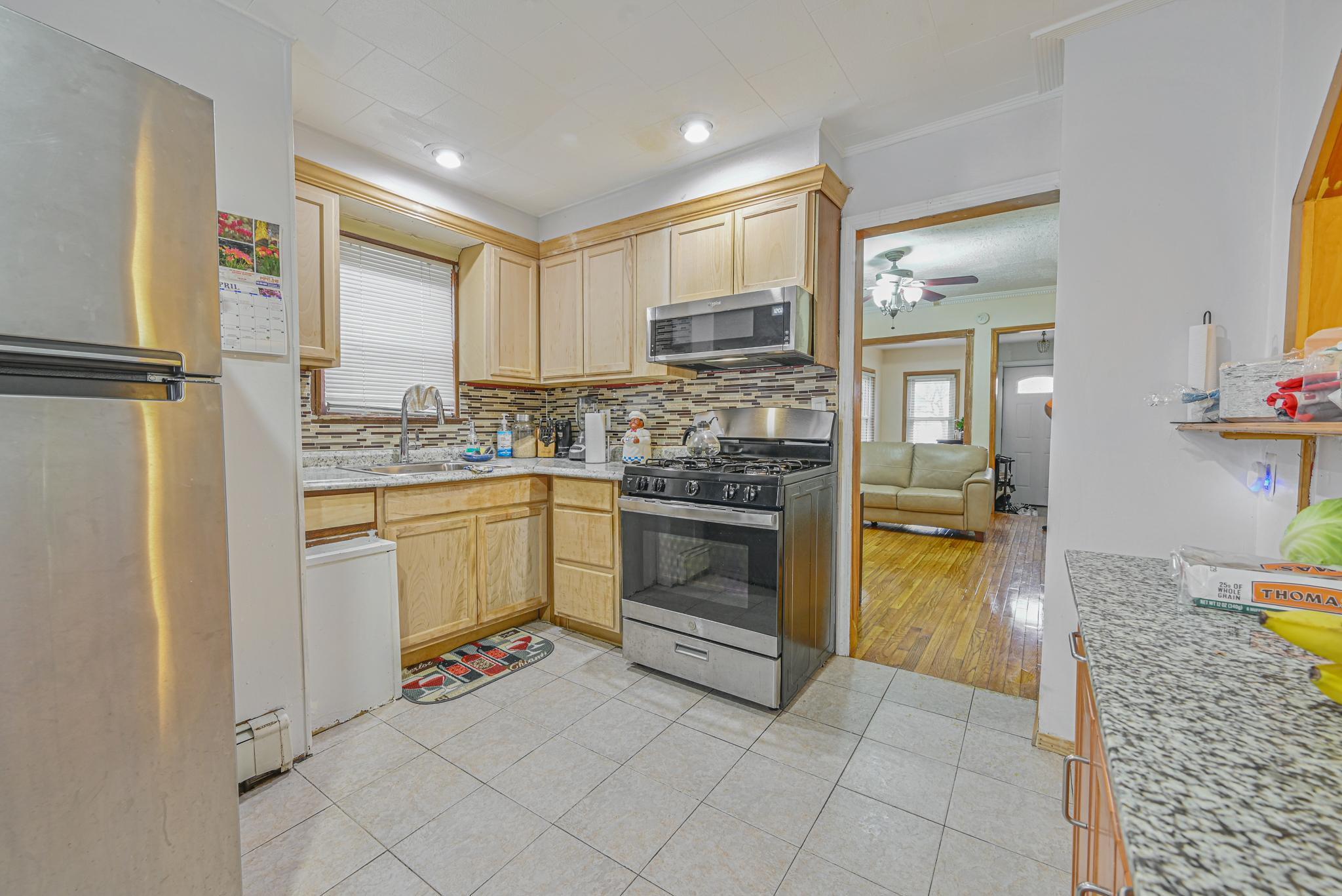 267 Roquette Avenue, Floral Park, New York image 22