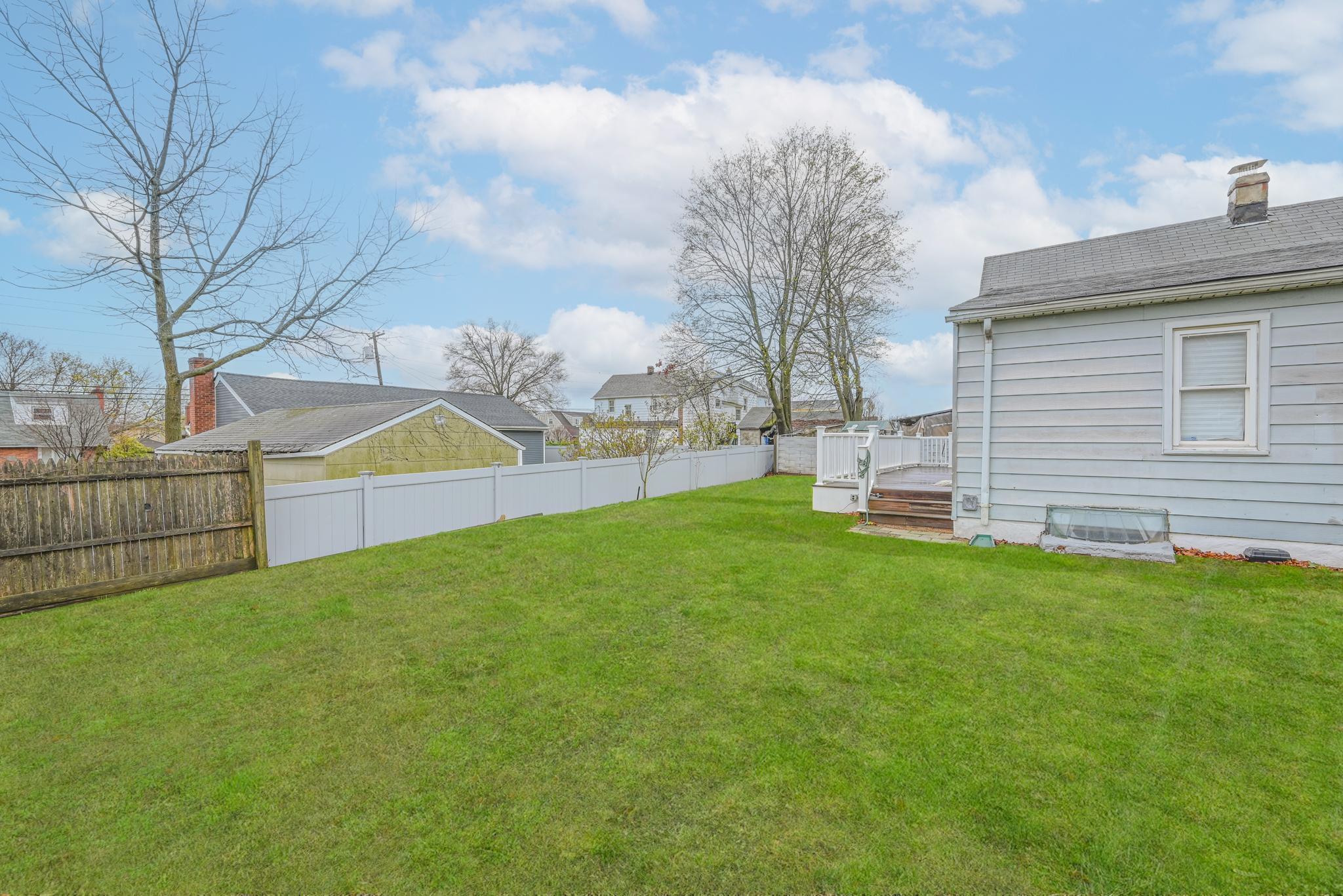 267 Roquette Avenue, Floral Park, New York image 8