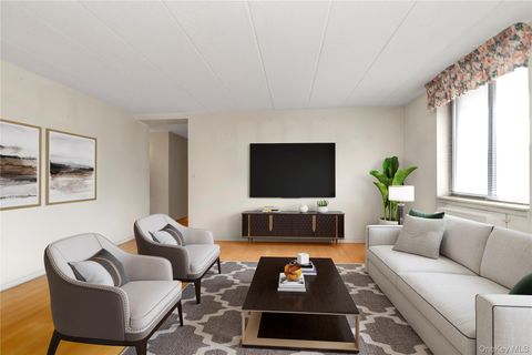 Condo For Sale - 136-17 Maple Avenue #5H<br/> Flushing, NY 11355