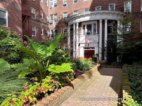 Photo of 118-11 84 Avenue 118-11 84 Avenue Ave #109, Kew Gardens, NY 11415 (MLS # 931396)