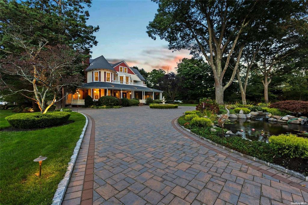 661 Middle Road, Bayport, New York image 45