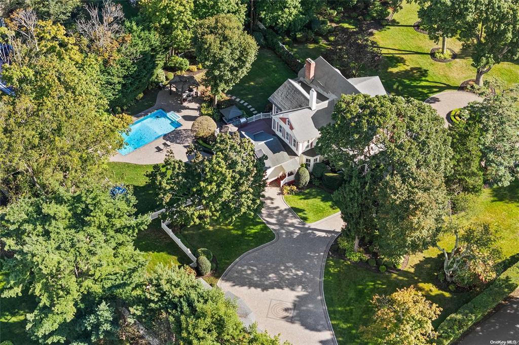 661 Middle Road, Bayport, New York image 44
