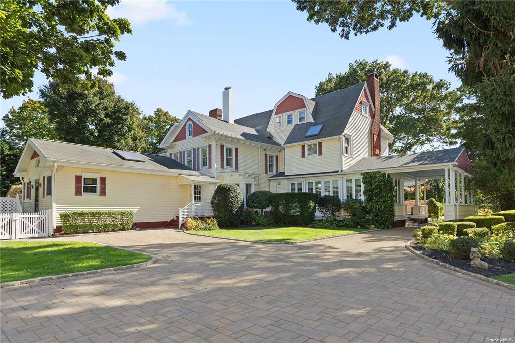 661 Middle Road, Bayport, New York image 43