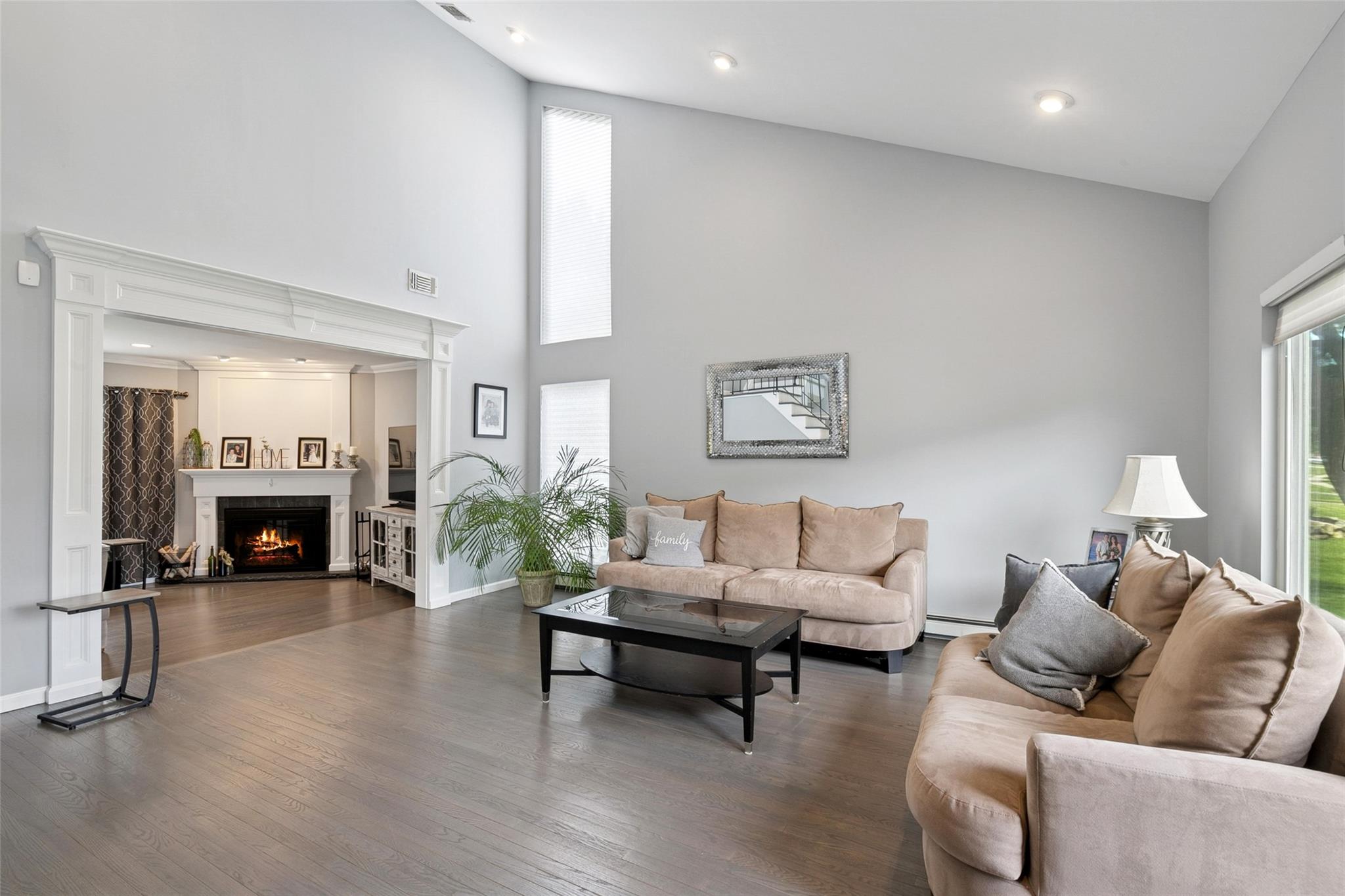 65 Timber Ridge Drive, Commack, New York image 4
