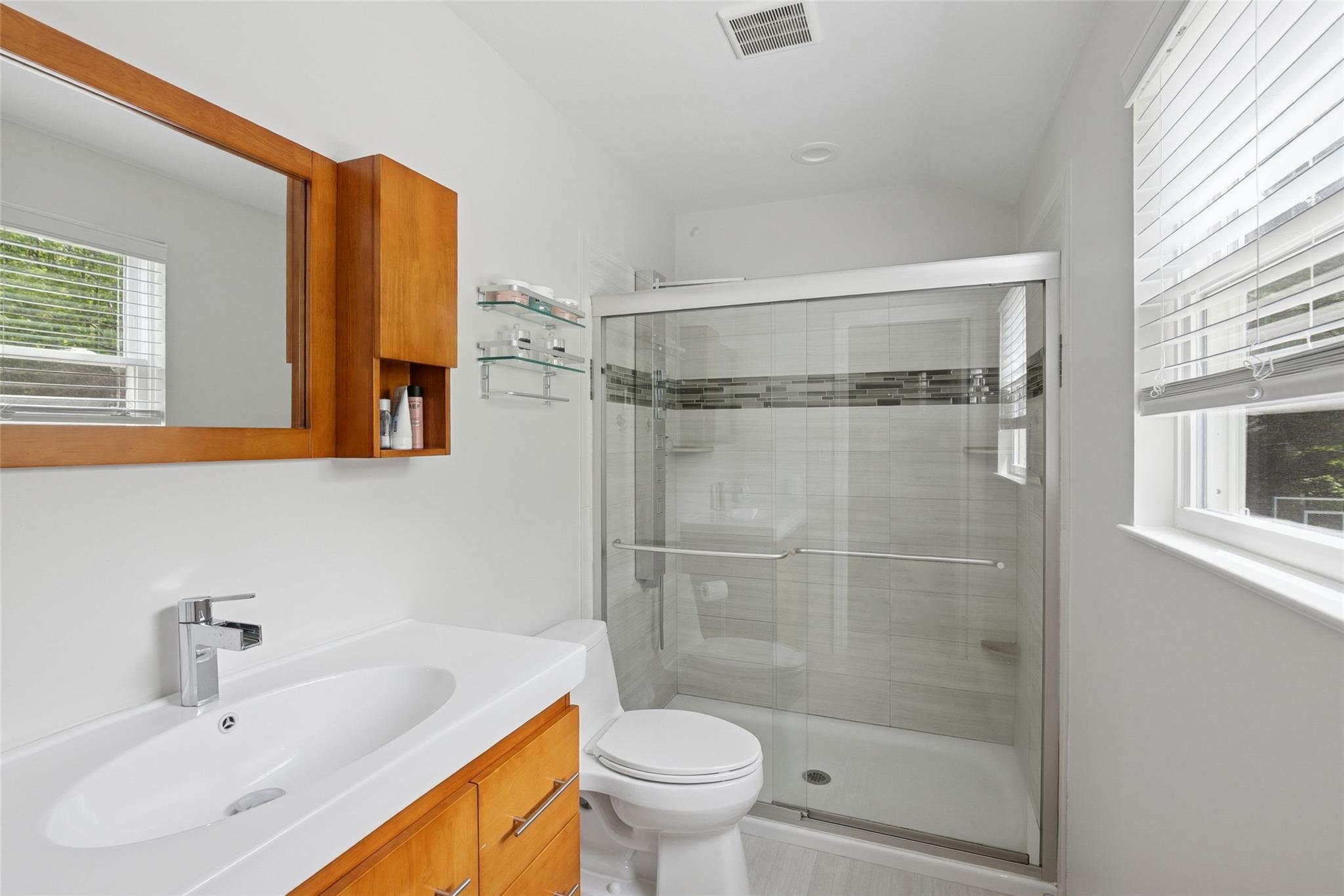 65 Timber Ridge Drive, Commack, New York image 15