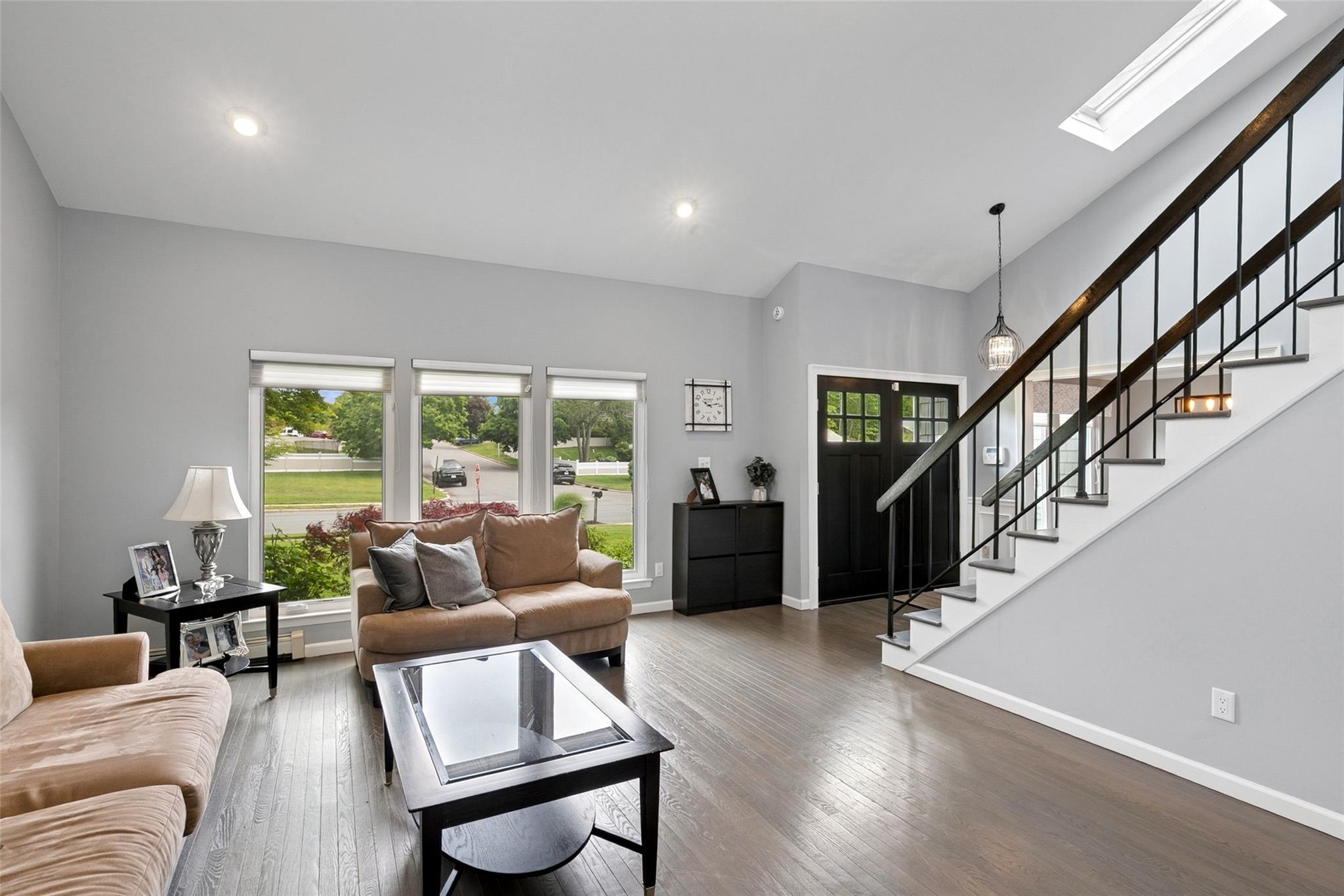 65 Timber Ridge Drive, Commack, New York image 3