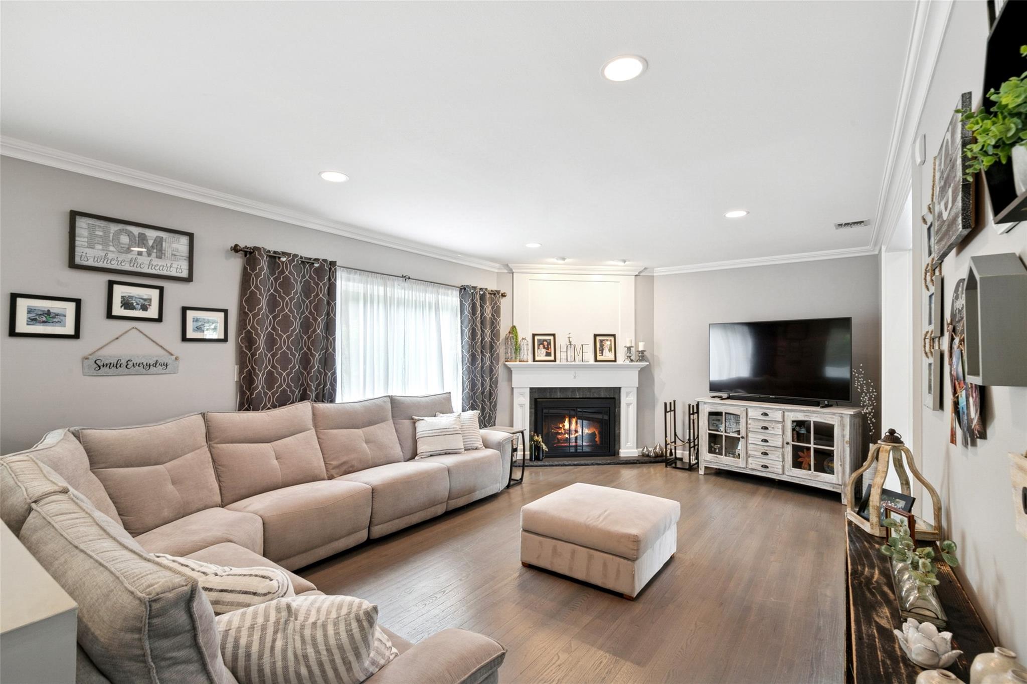 65 Timber Ridge Drive, Commack, New York image 9