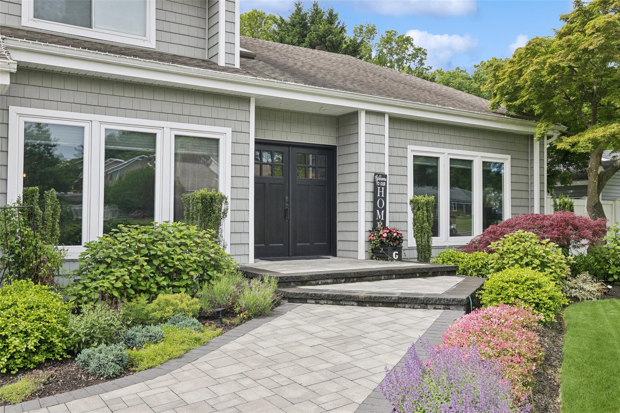 65 Timber Ridge Drive, Commack, New York image 2