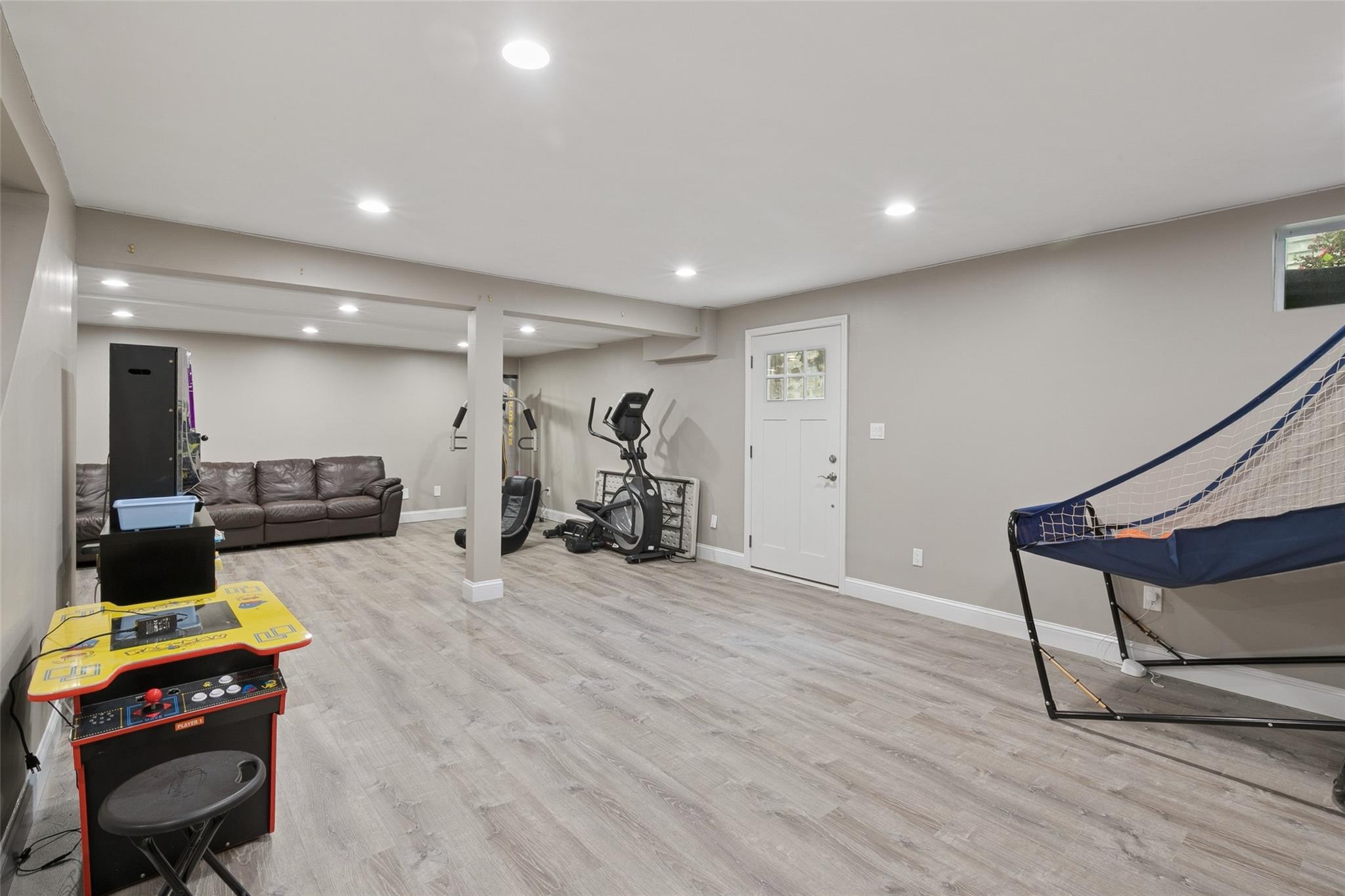 65 Timber Ridge Drive, Commack, New York image 21
