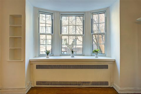 Homes For Sale - 77-12 35 Avenue #A24<br/> Queens County, Jackson Heights, NY 11372