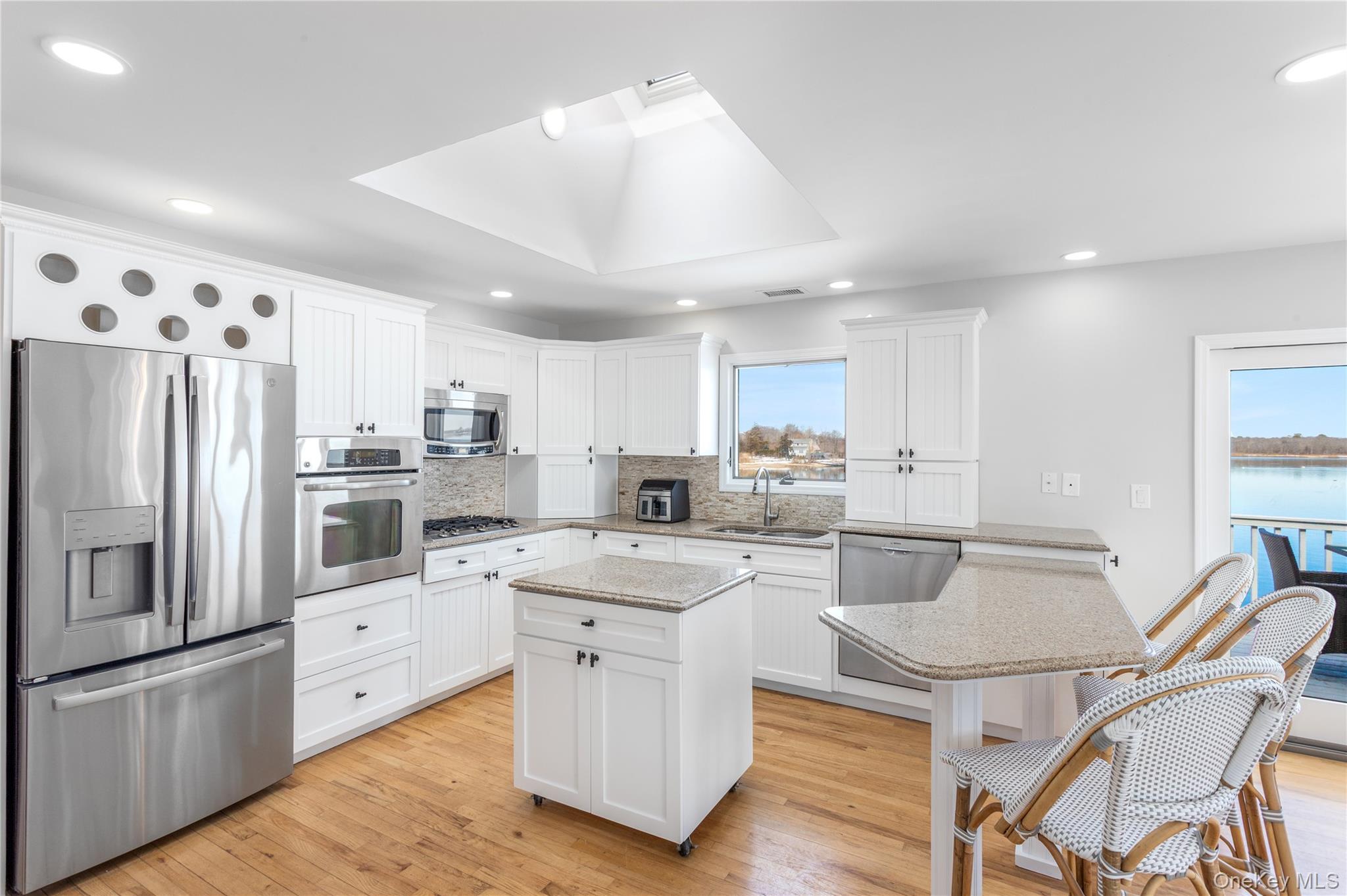 2 Bayside Avenue