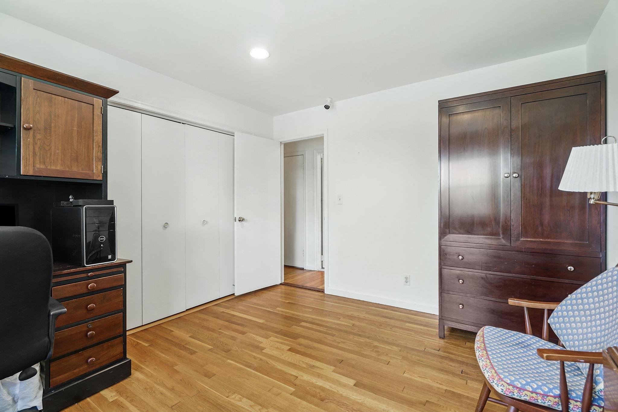 20 Manor Avenue, White Plains, New York image 21