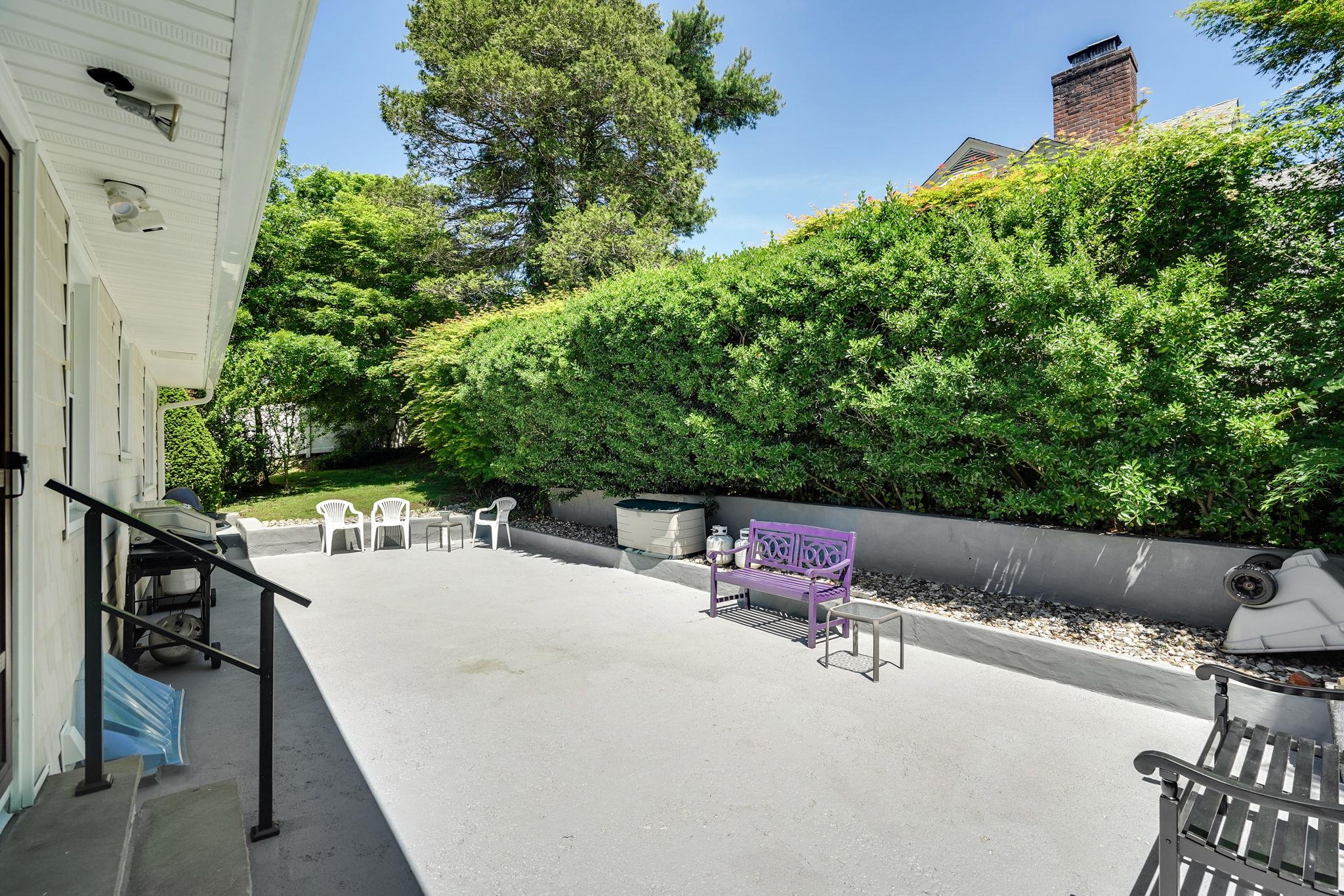 20 Manor Avenue, White Plains, New York image 42