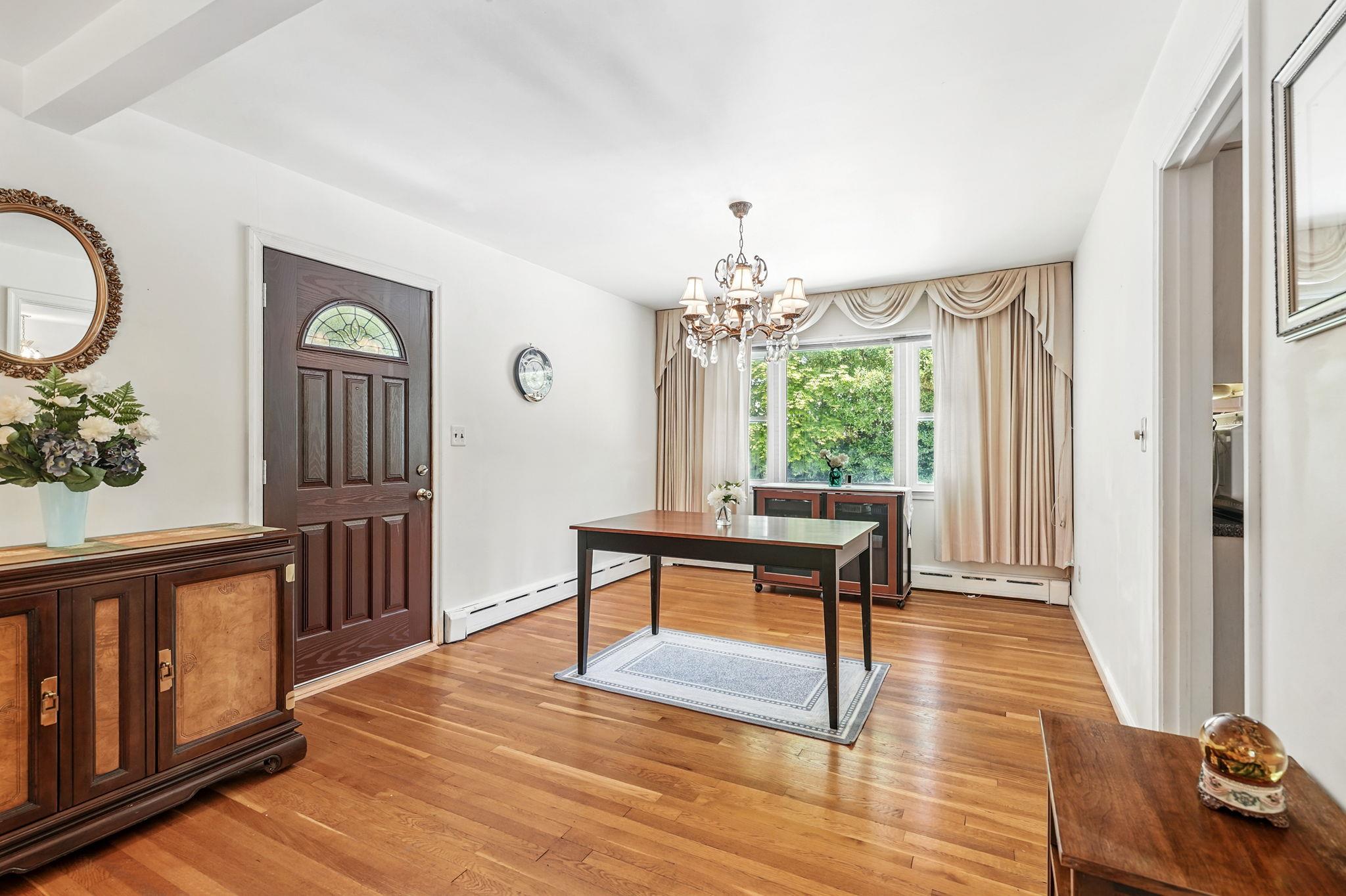 20 Manor Avenue, White Plains, New York image 14