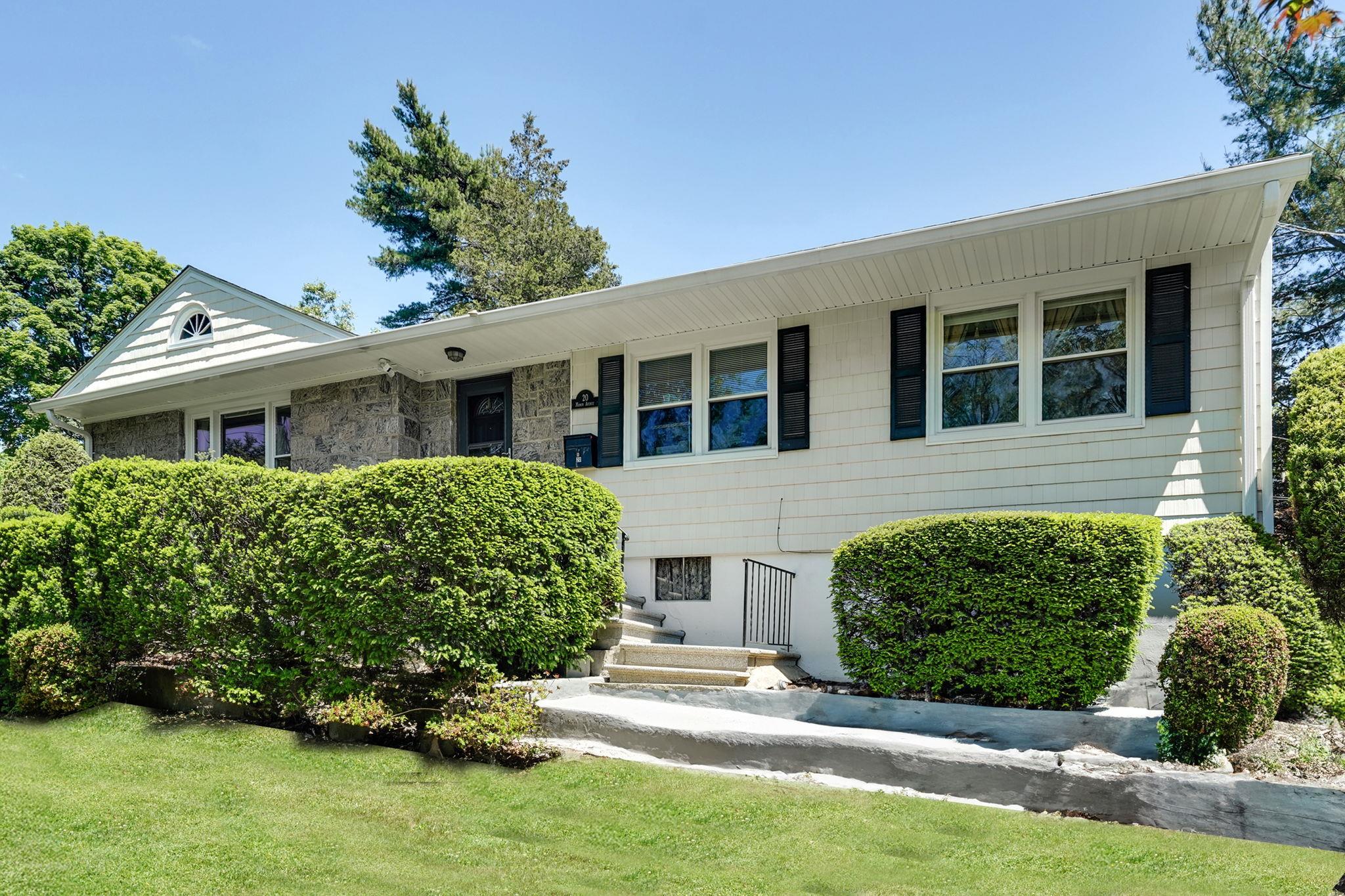 20 Manor Avenue, White Plains, New York image 3