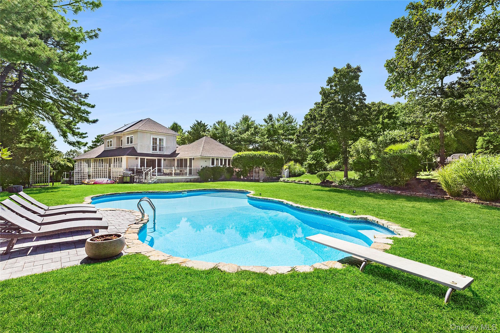 141 Middle Pond Road
