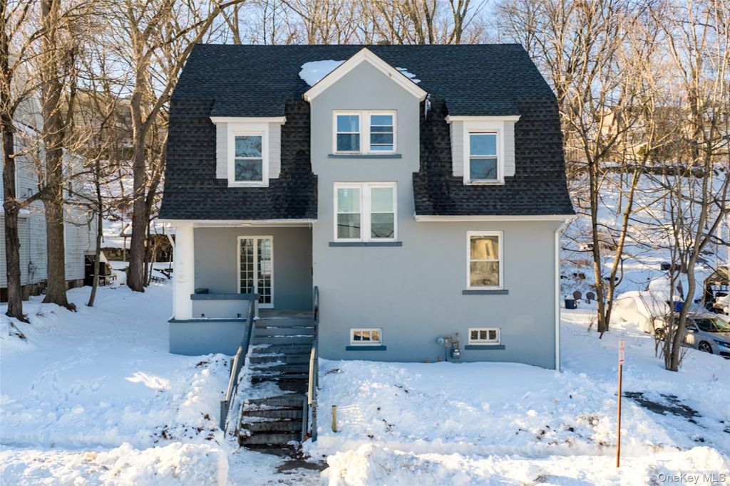 Photo of 29 Beacon Street, Middletown, NY 10940 (MLS # 952469)