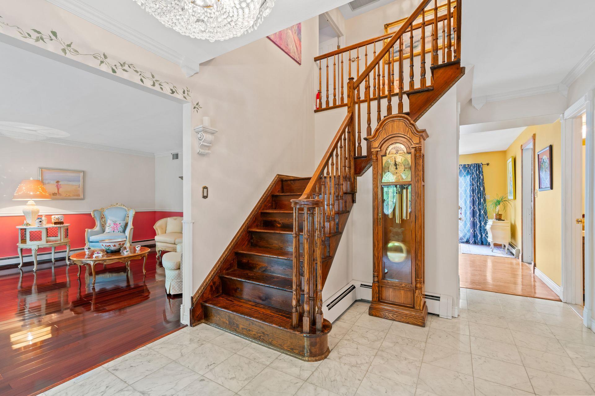 14 Battle Row, Old Bethpage, New York image 5