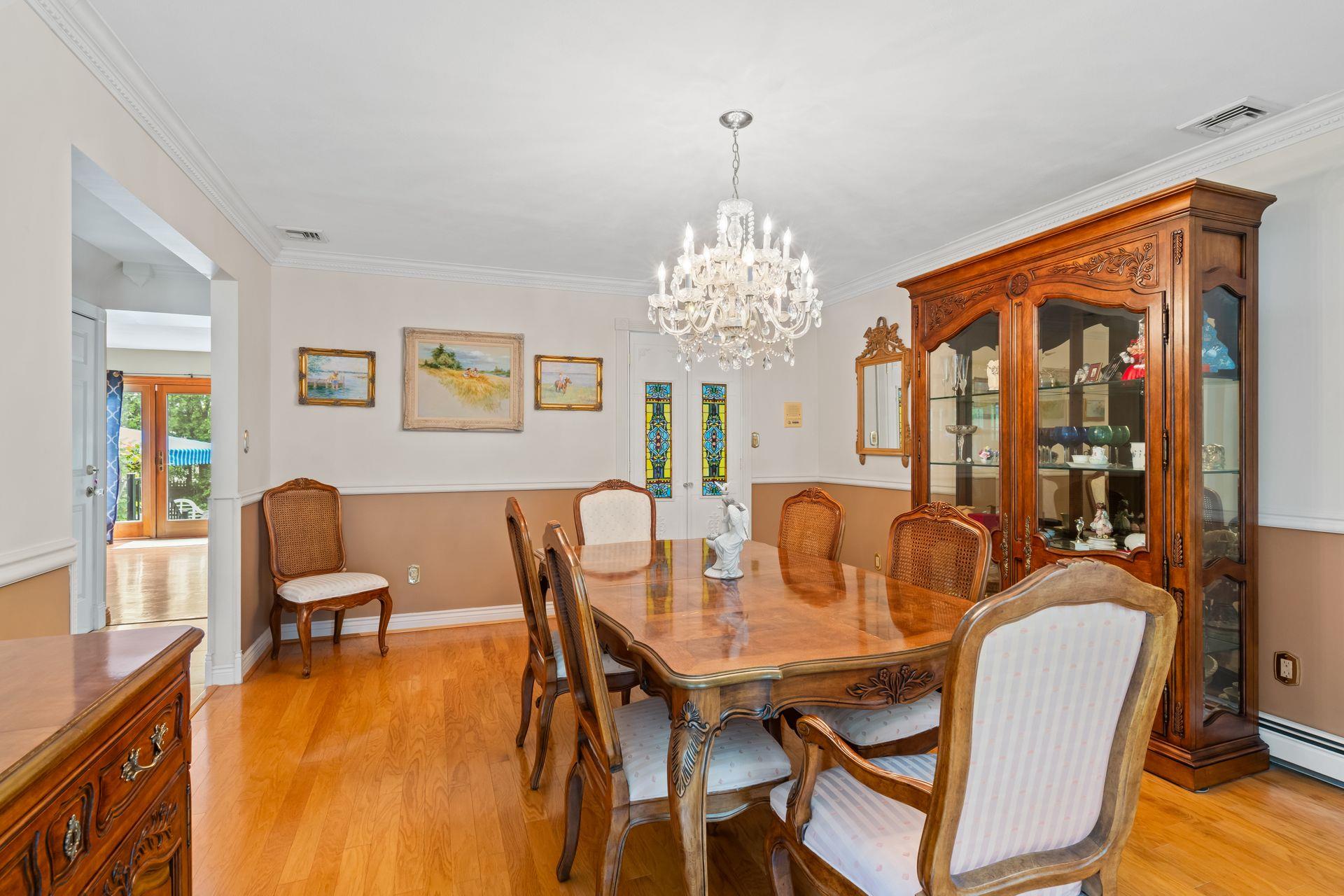 14 Battle Row, Old Bethpage, New York image 15