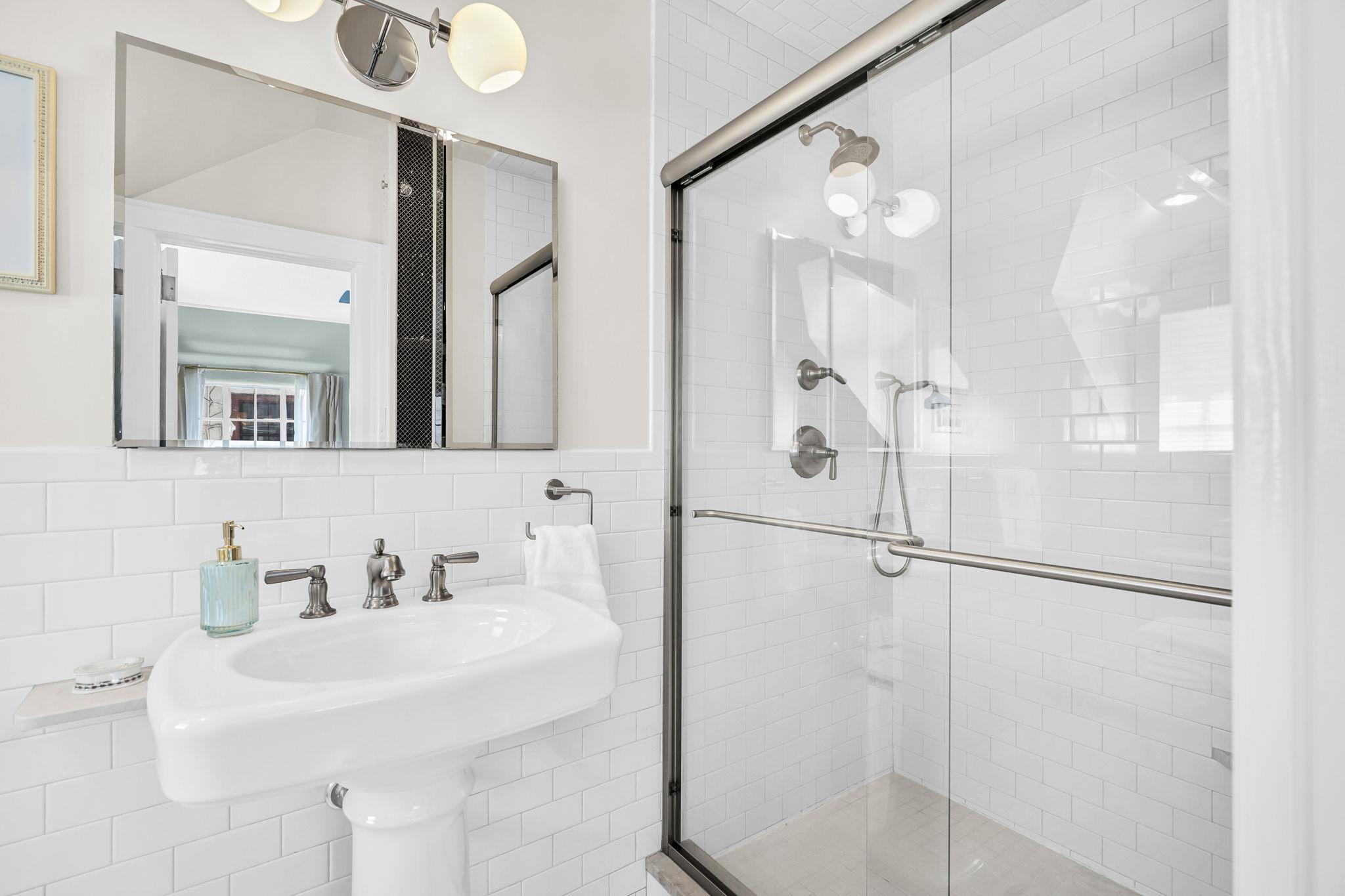345 E Grand Street, Mount Vernon, New York image 21