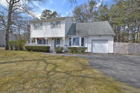 Homes For Sale - 78 N Bicycle Path<br/> Selden, NY 11784