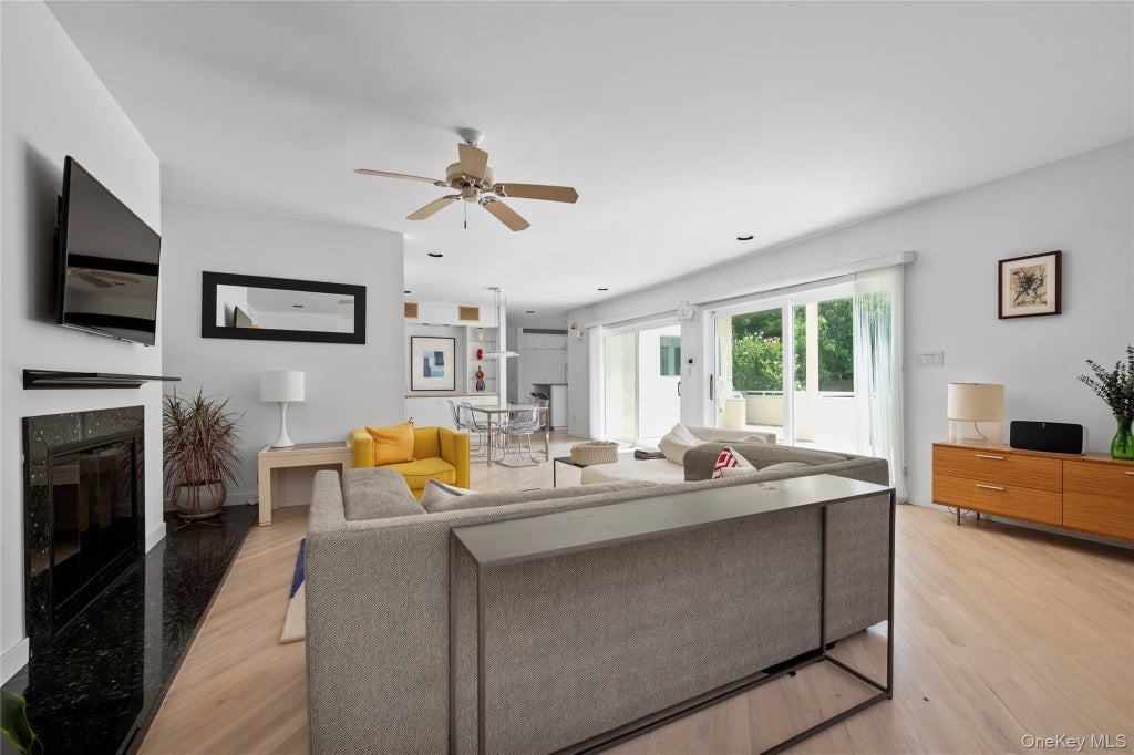 Photo of 40 Fulton Avenue, Atlantic Beach, NY 11509 (MLS # 1055472)
