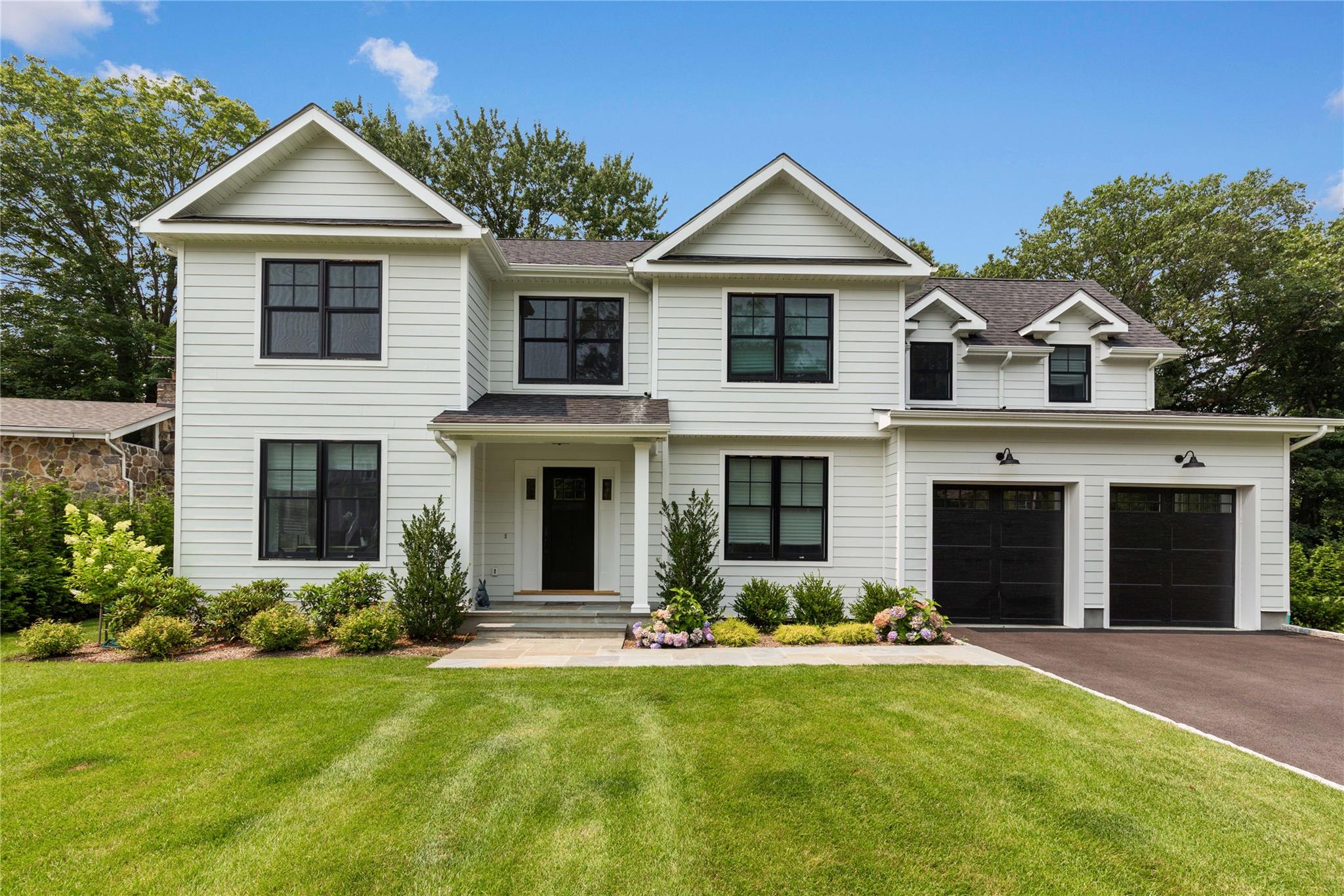 Gray Rock Drive, Harrison, New York - 4 Bedrooms  
5 Bathrooms  
10 Rooms - 