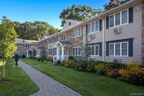Apartment For Rent - 168 Rollstone Avenue #9<br/> Suffolk County, West Sayville, NY 11796