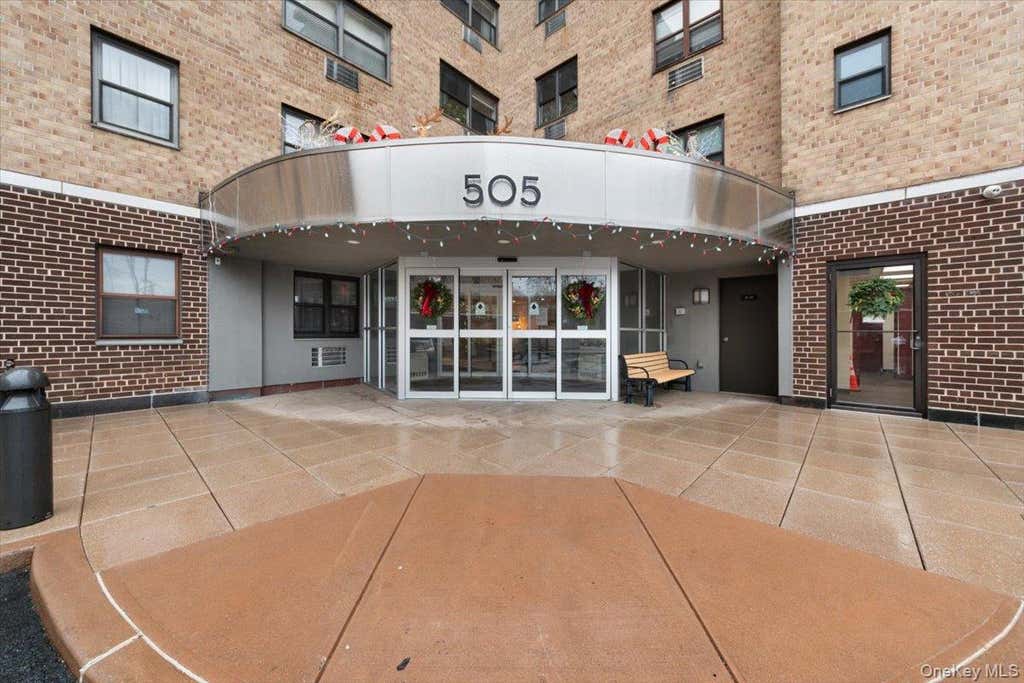 Photo of 505 Central Avenue #725, White Plains, NY 10606 (MLS # 1021770)